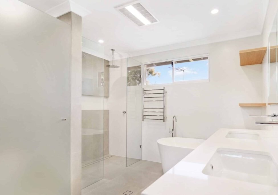hamptons bathroom