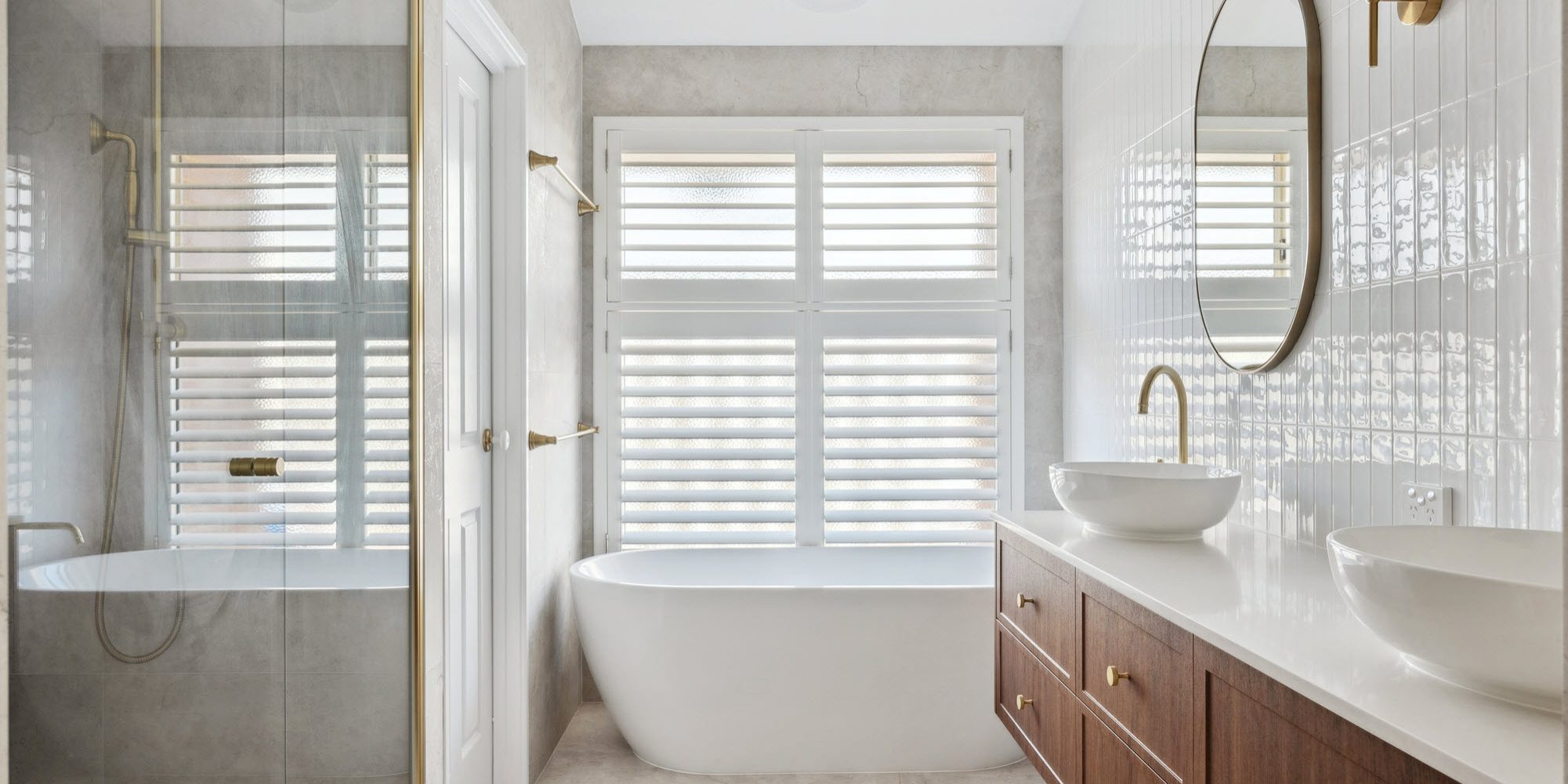 hamptons style bathroom